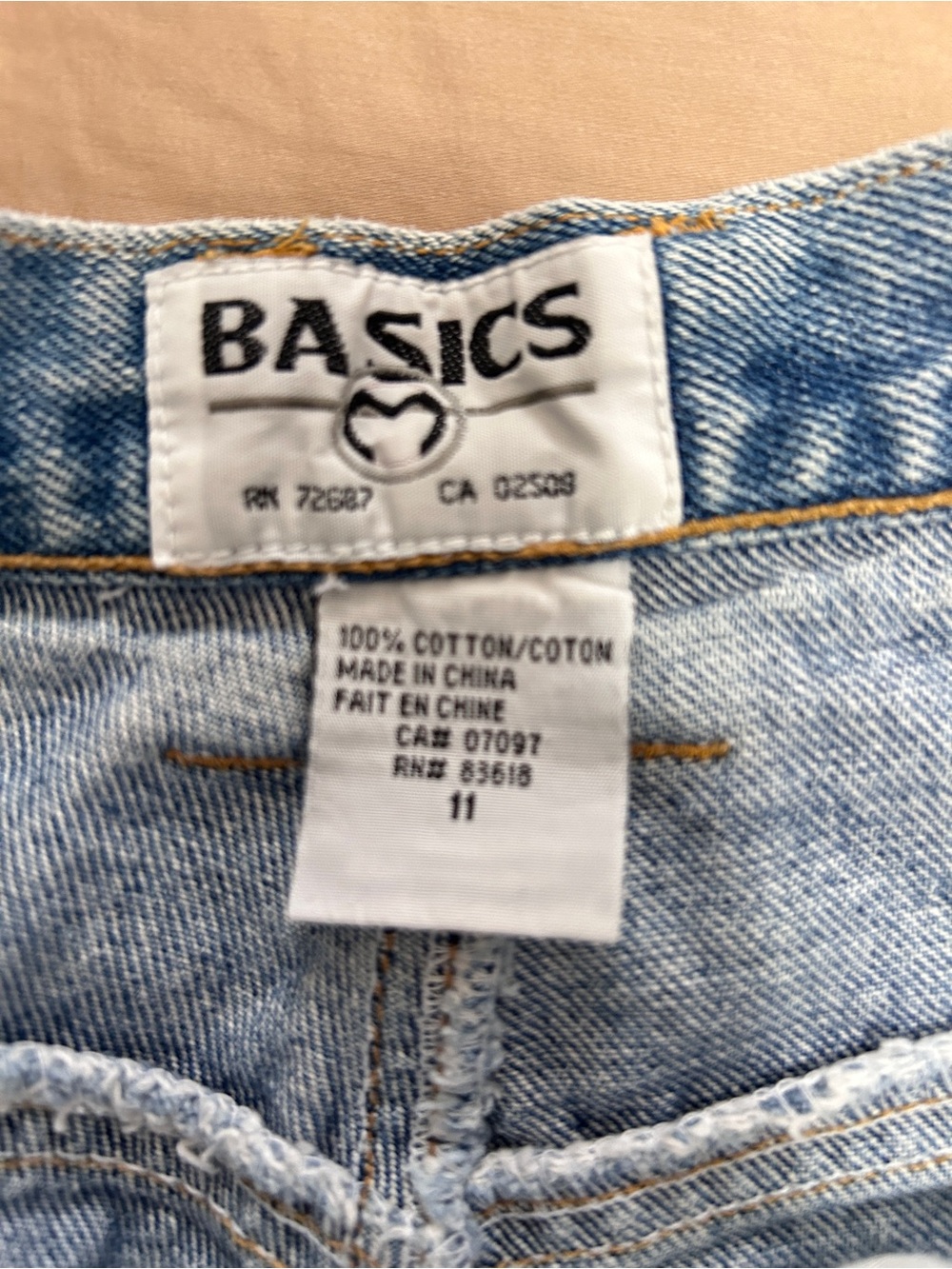 Vintage Denim Shorts Sz S/M - Picture 4 of 10